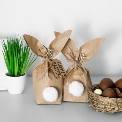 Osterhasen basteln: Verpackung für Schokolade